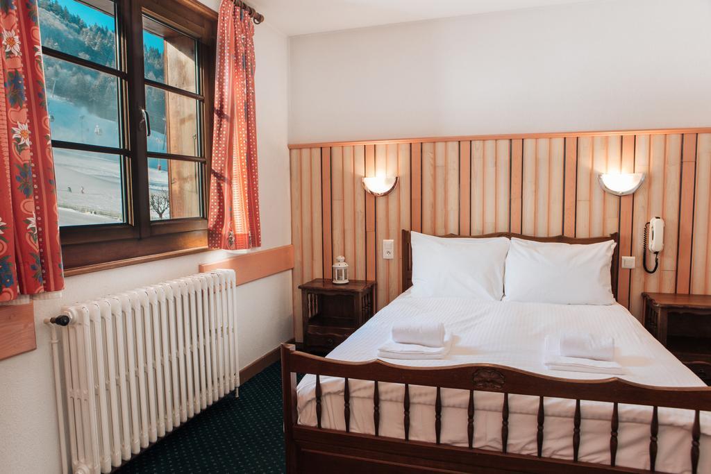 Hotel L'Aubergade 莫尔济讷 外观 照片